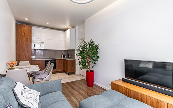 Eine kleines, modern eingerichtetes Apartment